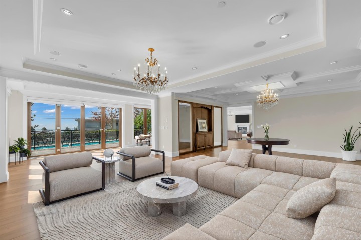 Photo 3 at 1118 Crestline Road, British Properties, West Vancouver