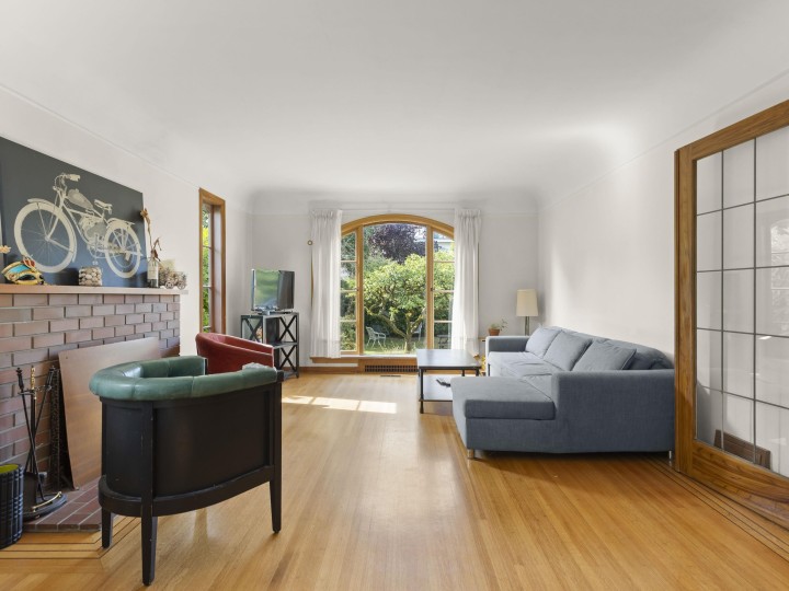 Photo 7 at 4691 W 5th Avenue, Point Grey, Vancouver West