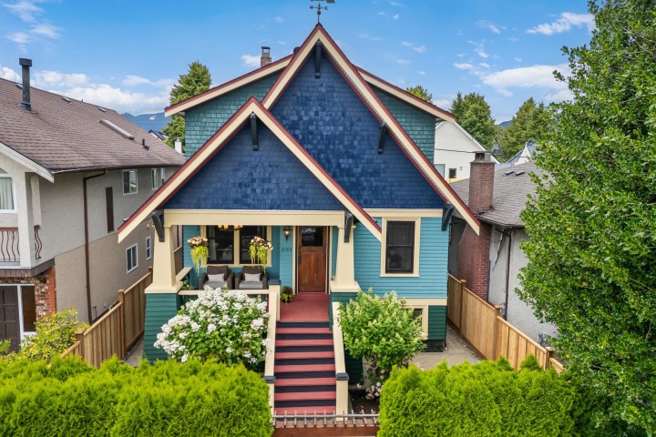 Photo 1 at 3183 Adanac Street, Renfrew VE, Vancouver East