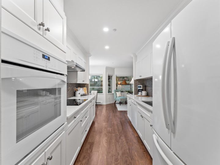 Photo 10 at 107 - 3690 Banff Court, Northlands, North Vancouver
