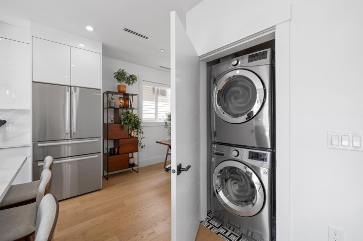 Photo 12 at 5867 Battison Street, Killarney VE, Vancouver East