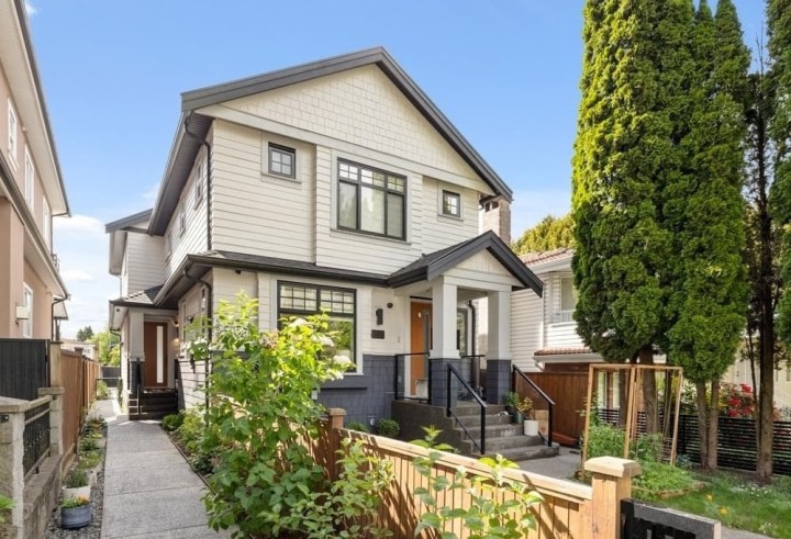Photo 1 at 5867 Battison Street, Killarney VE, Vancouver East