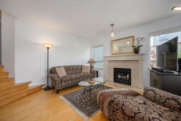 Photo 2 at 212 - 910 W 8th Avenue, Fairview VW, Vancouver West