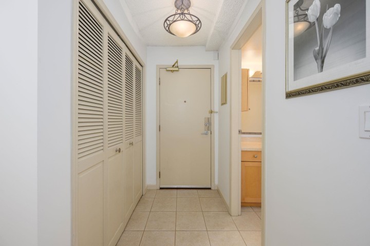 Photo 13 at 212 - 910 W 8th Avenue, Fairview VW, Vancouver West
