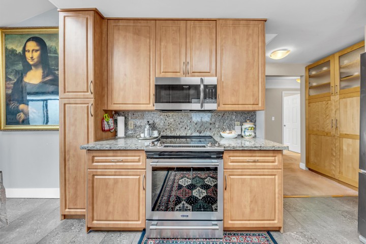 Photo 6 at 2474 E 5th Avenue, Renfrew VE, Vancouver East