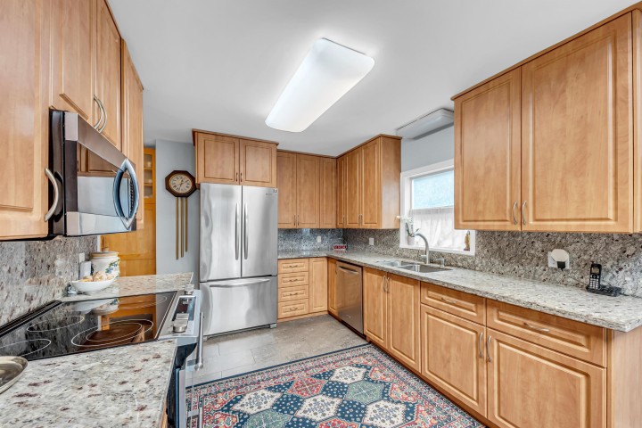 Photo 7 at 2474 E 5th Avenue, Renfrew VE, Vancouver East