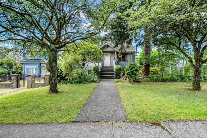 Photo 1 at 2474 E 5th Avenue, Renfrew VE, Vancouver East
