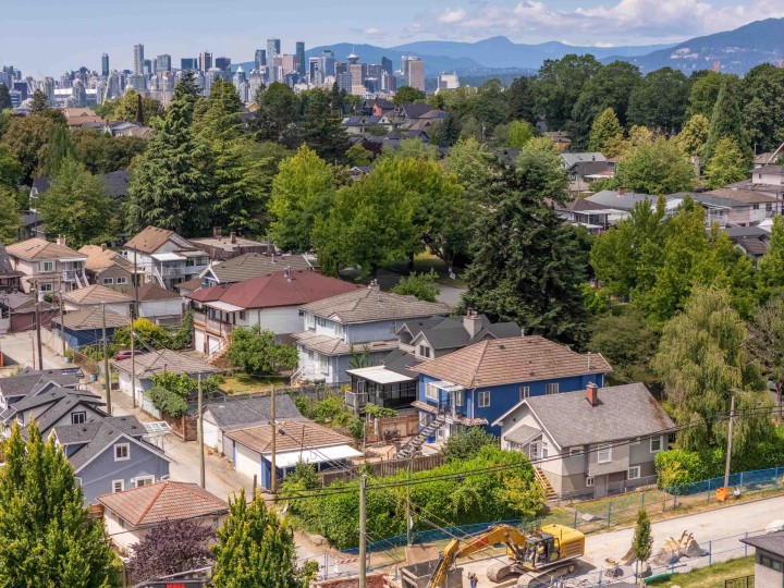 Photo 33 at 2474 E 5th Avenue, Renfrew VE, Vancouver East