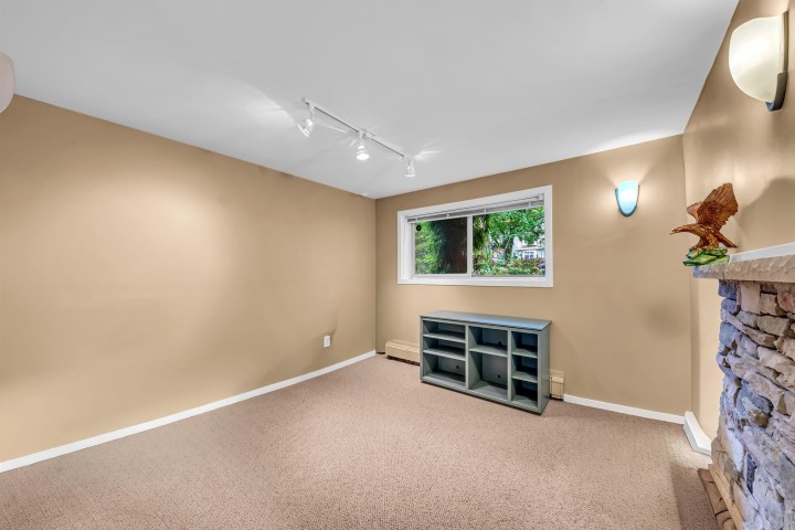 Photo 18 at 2474 E 5th Avenue, Renfrew VE, Vancouver East
