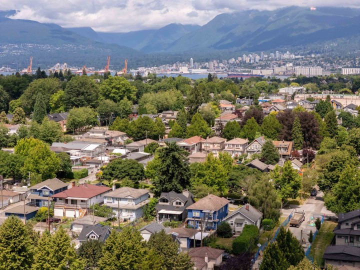 Photo 31 at 2474 E 5th Avenue, Renfrew VE, Vancouver East