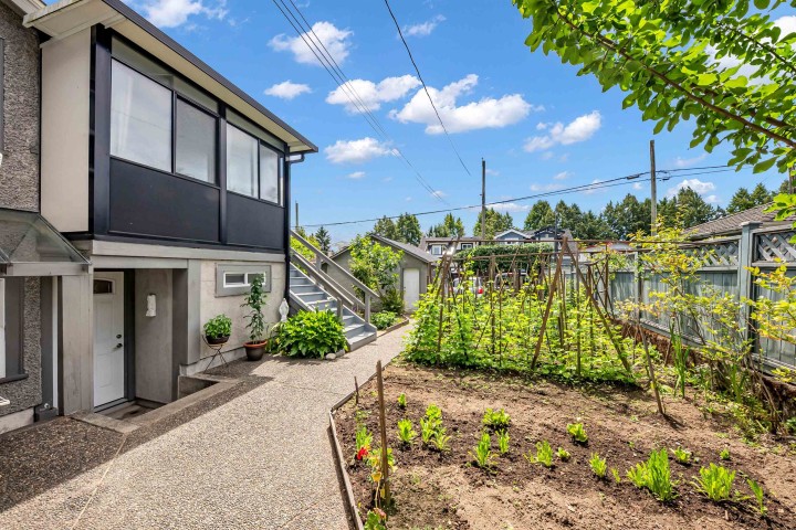 Photo 29 at 2474 E 5th Avenue, Renfrew VE, Vancouver East