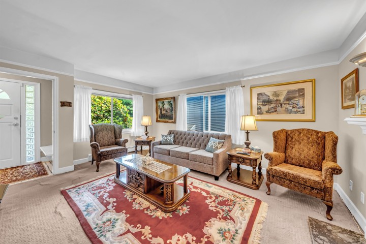 Photo 4 at 2474 E 5th Avenue, Renfrew VE, Vancouver East