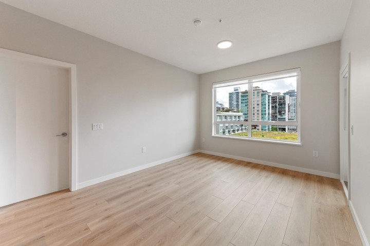 Photo 5 at 602 - 110 E 17th Street, Central Lonsdale, North Vancouver