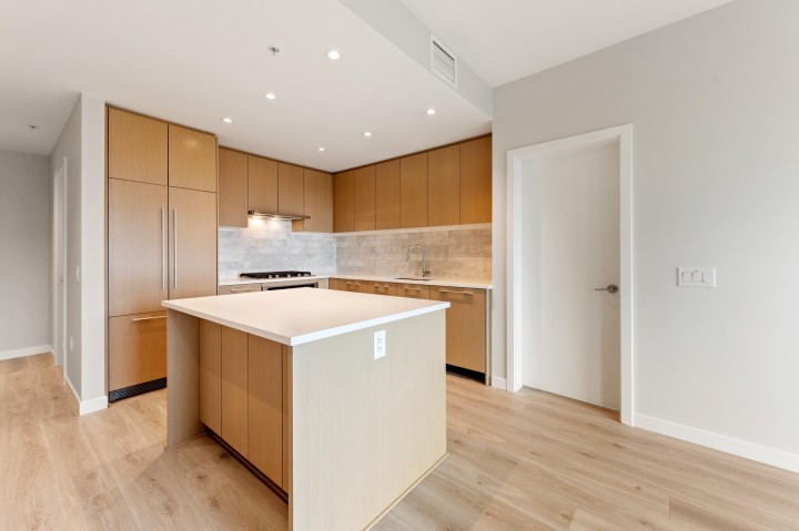 Photo 15 at 602 - 110 E 17th Street, Central Lonsdale, North Vancouver