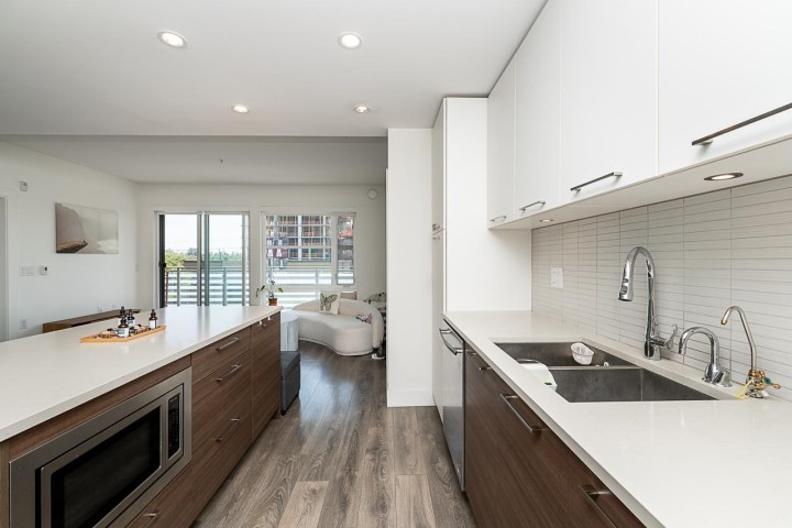 Photo 8 at 503 - 3488 Sawmill Crescent, South Marine, Vancouver East