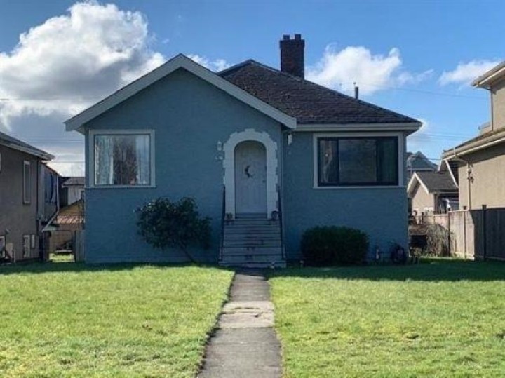 Photo 1 at 3178 E Pender Street, Renfrew VE, Vancouver East