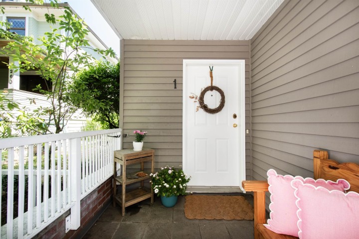 Photo 3 at 1 - 270 E Keith Road, Central Lonsdale, North Vancouver