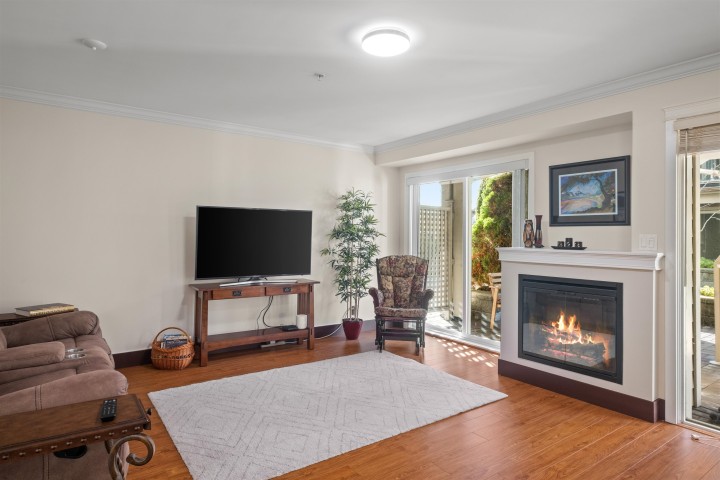 Photo 6 at 1127 St. Andrews Avenue, North Vancouver