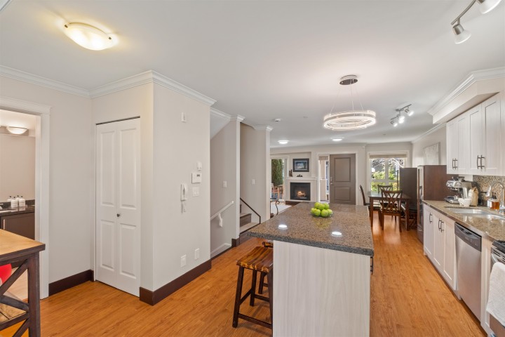 Photo 15 at 1127 St. Andrews Avenue, North Vancouver