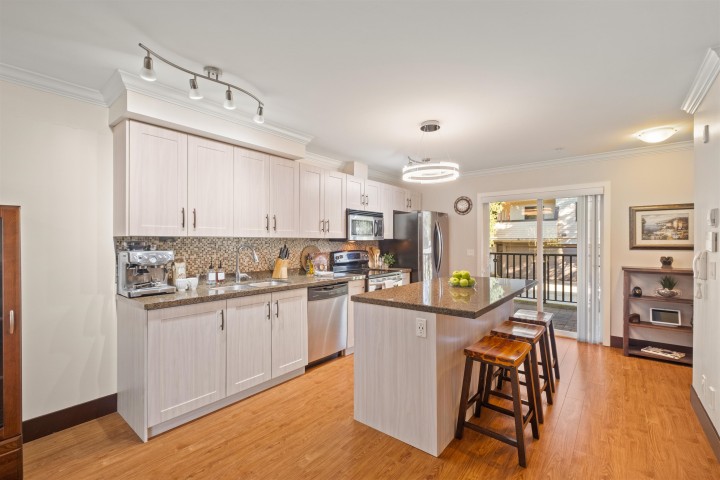 Photo 11 at 1127 St. Andrews Avenue, North Vancouver