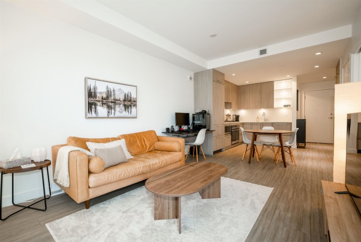 Photo 2 at 214 - 707 E 3rd Street, Queensbury, North Vancouver