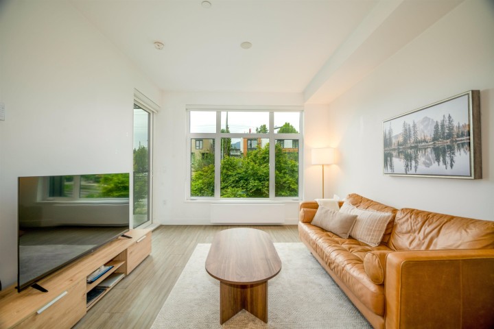 Photo 9 at 214 - 707 E 3rd Street, Queensbury, North Vancouver