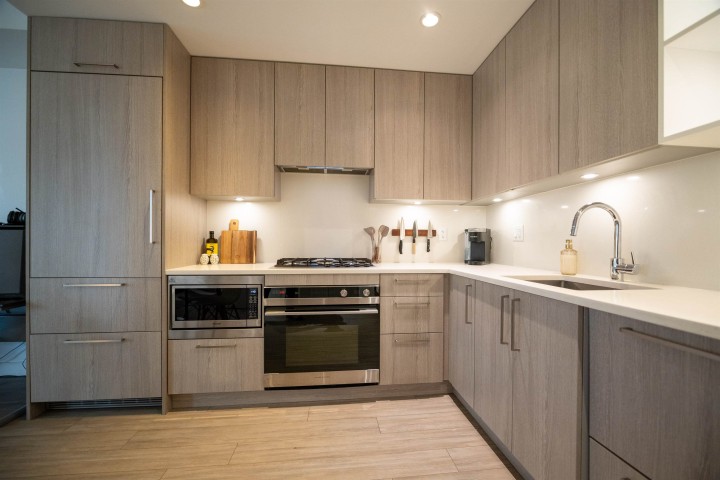 Photo 4 at 214 - 707 E 3rd Street, Queensbury, North Vancouver