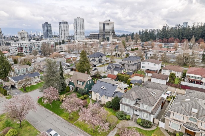 Photo 9 at 5878 Arlington Street, Killarney VE, Vancouver East