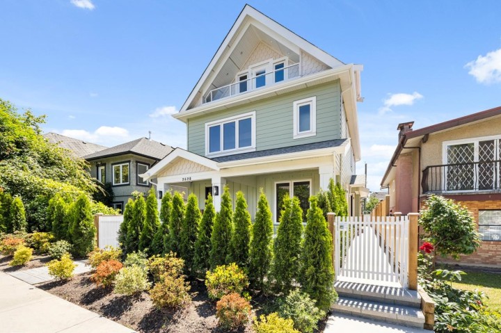 Photo 1 at 2 - 2528 Turner Street, Vancouver East