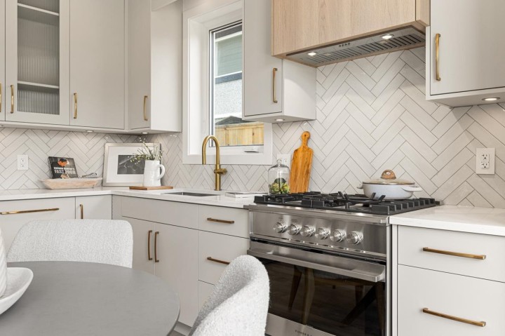 Photo 11 at 2 - 2528 Turner Street, Vancouver East