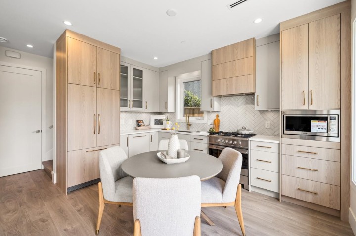 Photo 8 at 2 - 2528 Turner Street, Vancouver East