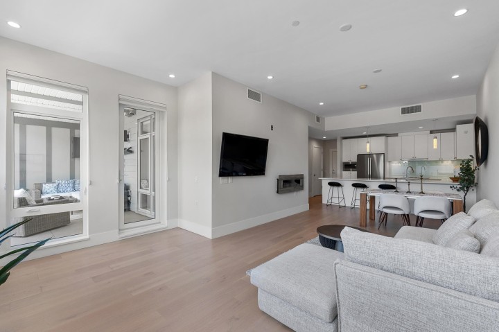 Photo 12 at 206 - 1591 Bowser Avenue, Norgate, North Vancouver