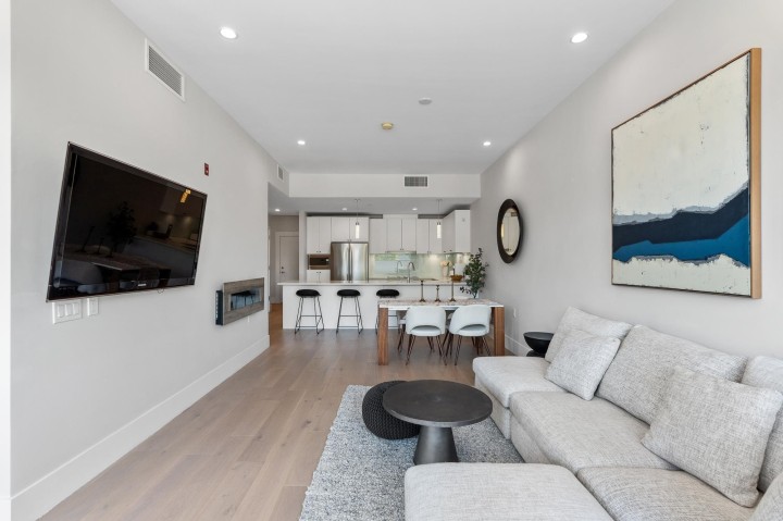 Photo 11 at 206 - 1591 Bowser Avenue, Norgate, North Vancouver