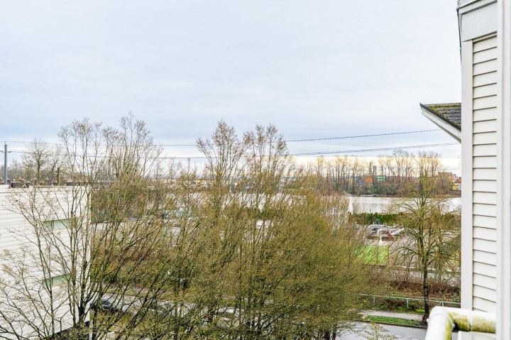 Photo 24 at 74 - 2733 E Kent Avenue North, South Marine, Vancouver East