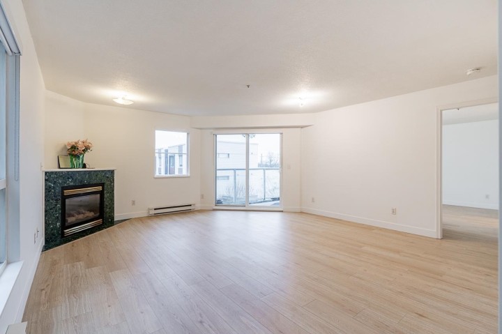 Photo 10 at 74 - 2733 E Kent Avenue North, South Marine, Vancouver East