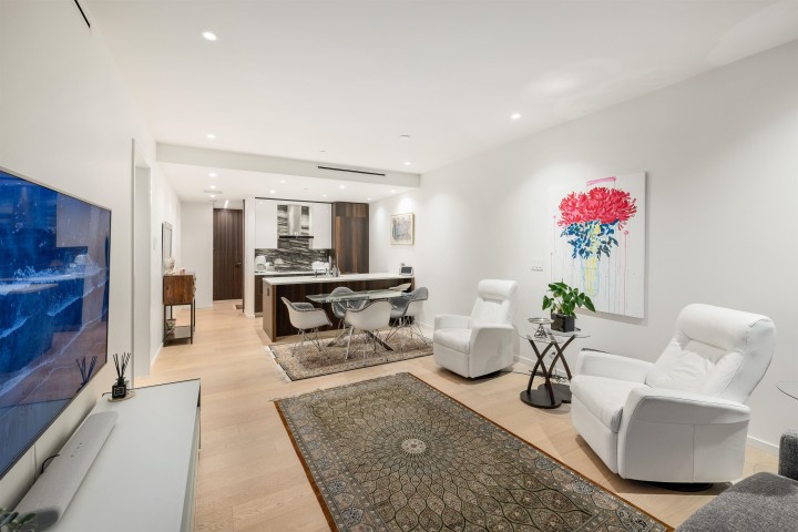 Photo 13 at 402 - 1355 Bellevue Avenue, Ambleside, West Vancouver