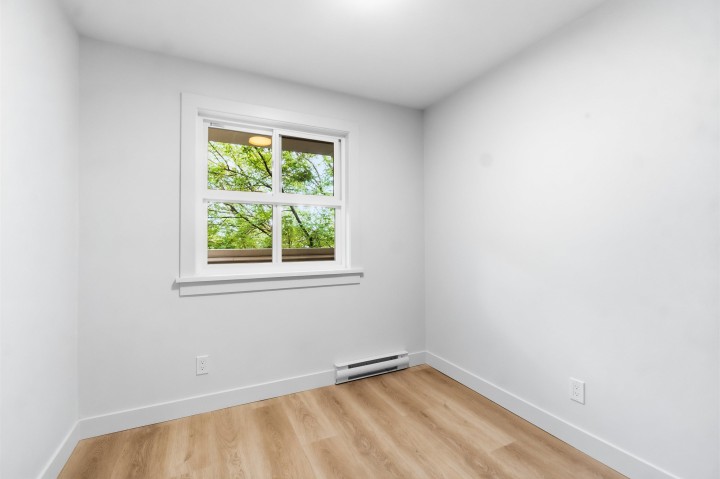 Photo 17 at 305 - 2928 Commercial Drive, Grandview Woodland, Vancouver East