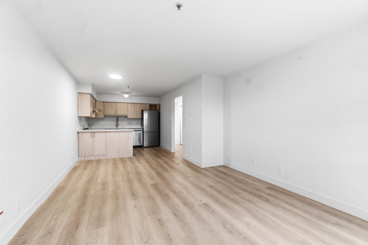 Photo 10 at 305 - 2928 Commercial Drive, Grandview Woodland, Vancouver East