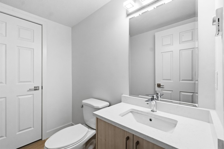 Photo 14 at 305 - 2928 Commercial Drive, Grandview Woodland, Vancouver East