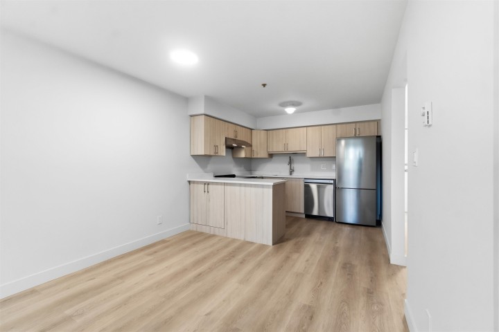 Photo 11 at 305 - 2928 Commercial Drive, Grandview Woodland, Vancouver East