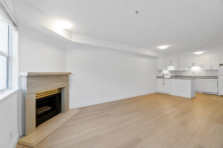 Photo 13 at 209 - 2928 Commercial Drive, Grandview Woodland, Vancouver East