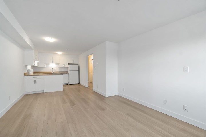 Photo 15 at 209 - 2928 Commercial Drive, Grandview Woodland, Vancouver East
