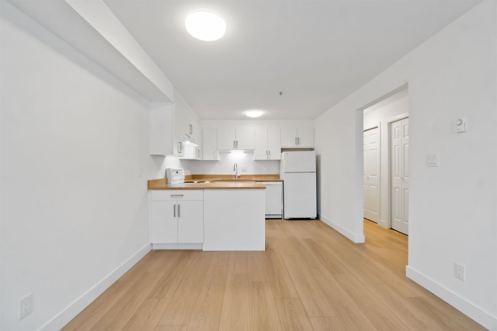Photo 8 at 209 - 2928 Commercial Drive, Grandview Woodland, Vancouver East