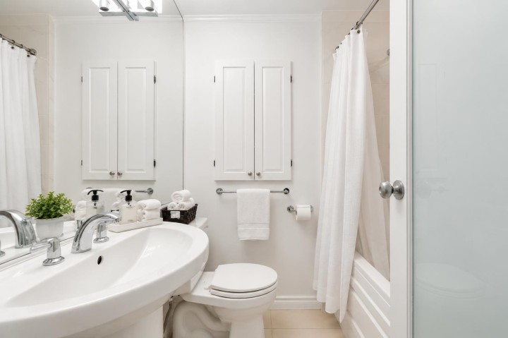 Photo 9 at 6431 Rosebery Avenue, Horseshoe Bay WV, West Vancouver