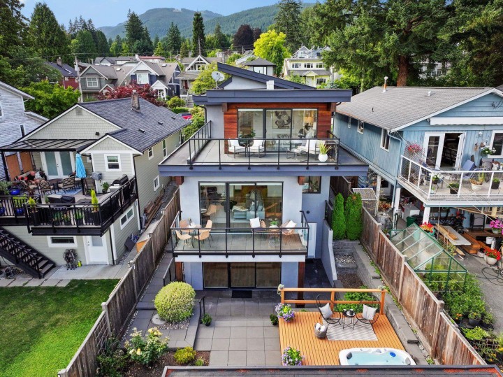 Photo 5 at 231 E 27 Street, Upper Lonsdale, North Vancouver