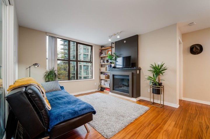 Photo 8 at 506 - 989 Beatty Street, Yaletown, Vancouver West
