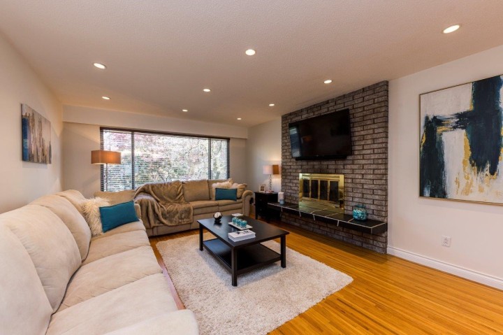 Photo 3 at 2549 Bendale Road, Blueridge NV, North Vancouver