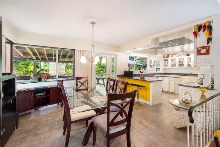 Photo 12 at 4535 Mountain Highway, Lynn Valley, North Vancouver