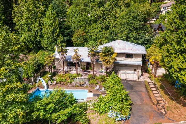 Photo 1 at 4535 Mountain Highway, Lynn Valley, North Vancouver