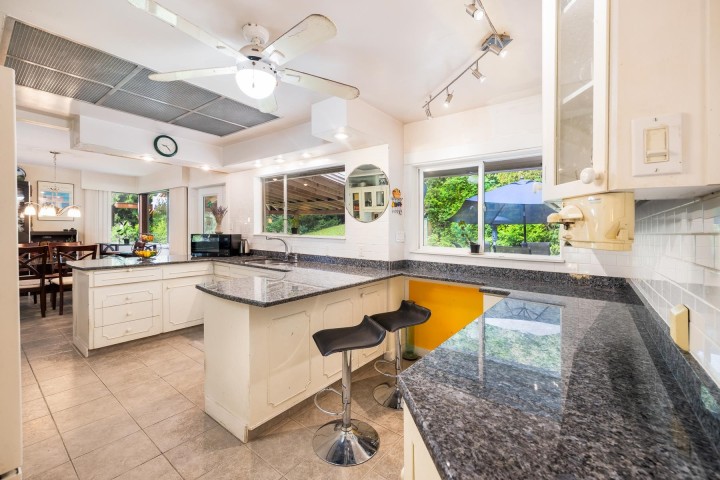 Photo 10 at 4535 Mountain Highway, Lynn Valley, North Vancouver